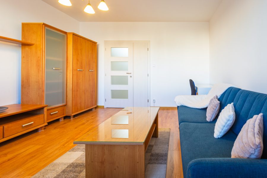 Lokalita Sásová – Prenájom 3 izb. bytu (70 m2) po komplentej rekonštrukcii s balkónom a pohodlným parkovaním, Banská Bystrica