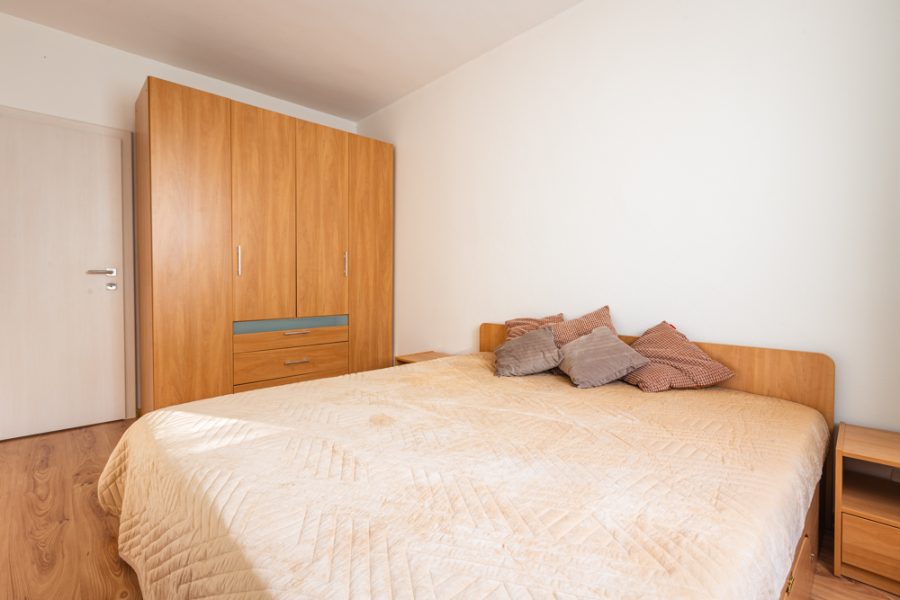 Lokalita Sásová – Prenájom 3 izb. bytu (70 m2) po komplentej rekonštrukcii s balkónom a pohodlným parkovaním, Banská Bystrica