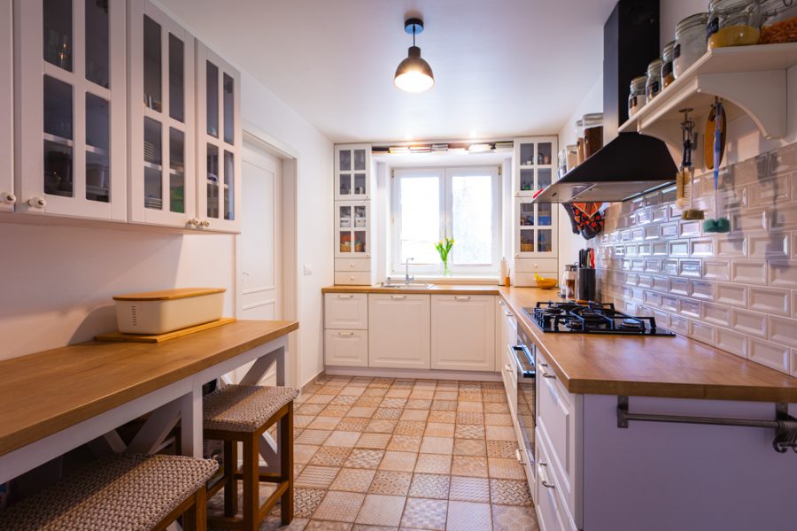 Lokalita Fončorda – Predaj 3 izb. bytu (73 m2) s krbom po komplet. rekonštrukcii a murovanou pivnicou (2x), ulica Jilemnického