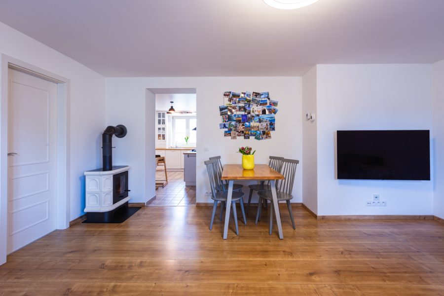 Lokalita Fončorda – Predaj 3 izb. bytu (73 m2) s krbom po komplet. rekonštrukcii a murovanou pivnicou (2x), ulica Jilemnického