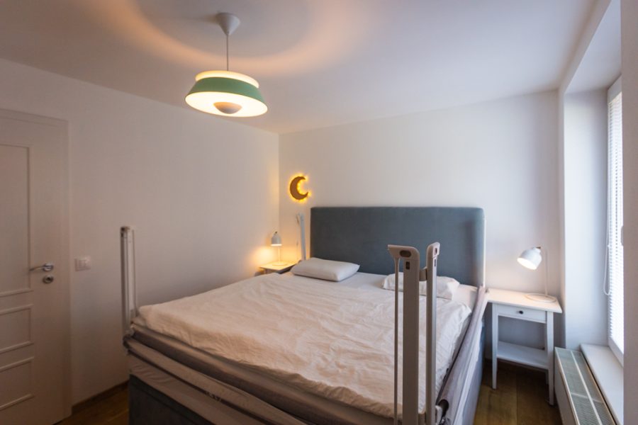 Lokalita Fončorda – Predaj 3 izb. bytu (73 m2) s krbom po komplet. rekonštrukcii a murovanou pivnicou (2x), ulica Jilemnického