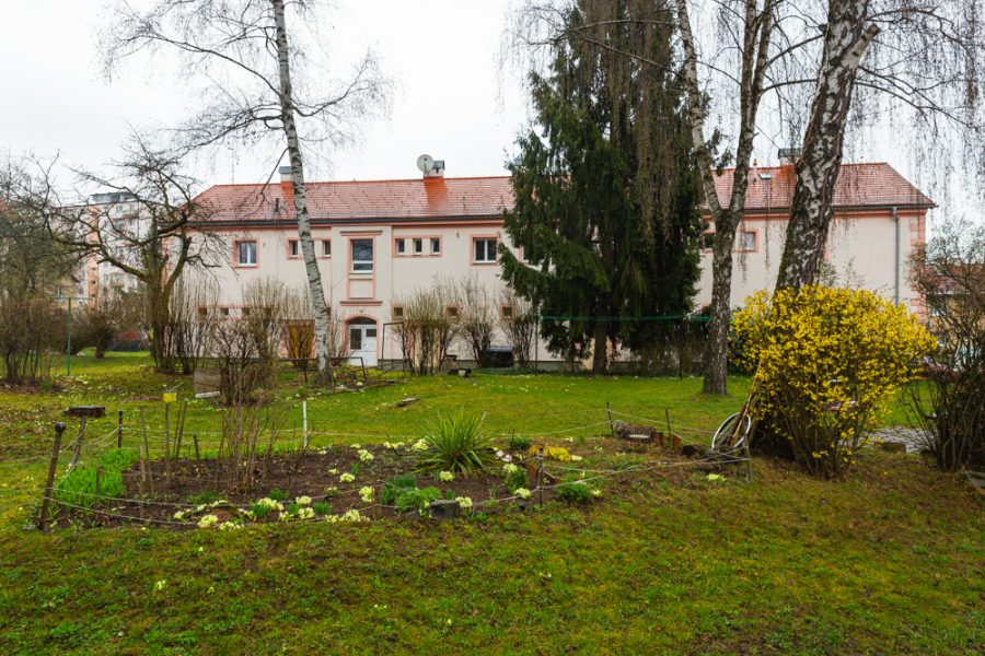 Lokalita Fončorda – Predaj 3 izb. bytu (73 m2) s krbom po komplet. rekonštrukcii a murovanou pivnicou (2x), ulica Jilemnického