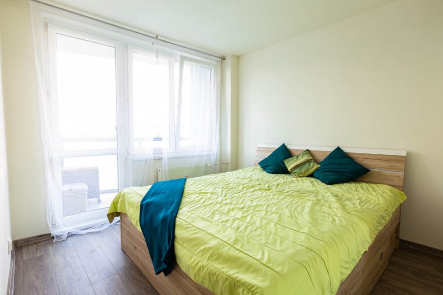Lokalita Sídlisko – Prenájom 3 izb. bytu (70 m2) po kompletnej rekonštrukcii s pivnicou a dvoma balkónmi, širšie centrum mesta BB