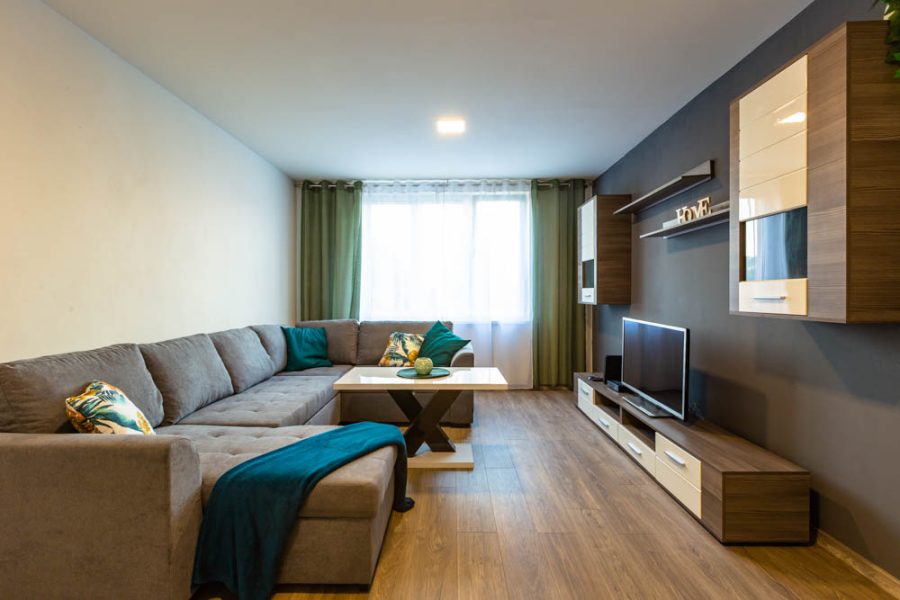 Lokalita Sídlisko – Prenájom 3 izb. bytu (70 m2) po kompletnej rekonštrukcii s pivnicou a dvoma balkónmi, širšie centrum mesta BB