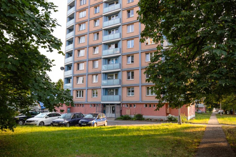Lokalita Sídlisko – Prenájom 3 izb. bytu (70 m2) po kompletnej rekonštrukcii s pivnicou a dvoma balkónmi, širšie centrum mesta BB